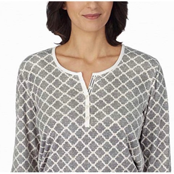 Nautica Ladies 2-Piece Silky Fleece Pajama Set - Picture 2 of 4